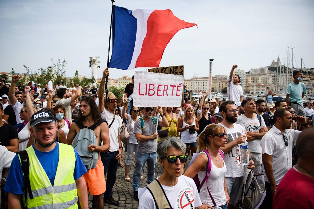 France: Manifestation contre les passes sanitaires et le vaccin