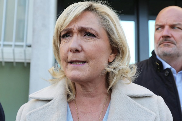 Le Pen: « Il n’y aura plus de visa pour les Algériens »