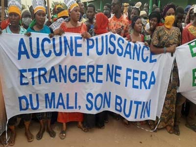 Mali: Manifestation pour le départ rapide de Barkhane