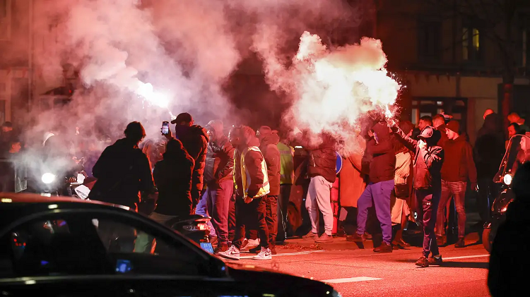 Pays Bas : Arrestation de deux suspects pour agression contre un policier après le match Maroc-Espagne